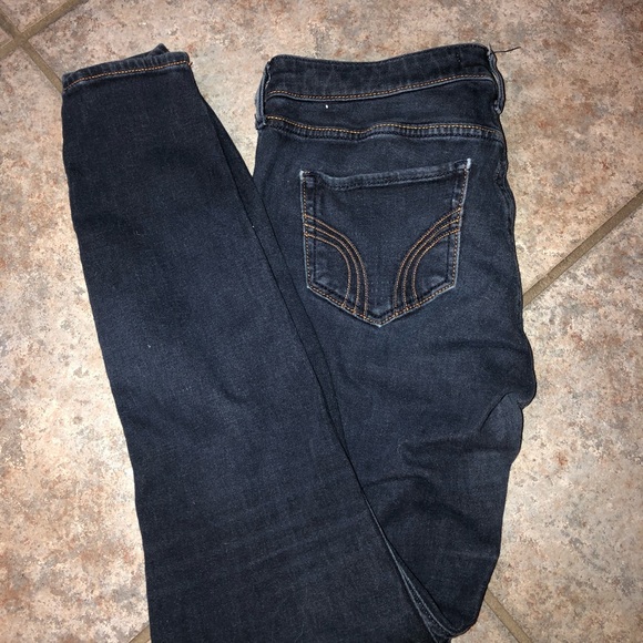 Hollister Skinny Jeans - Picture 2 of 2